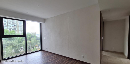 Departamento En Renta En Bosque Real, Huixquilucan Jl 24-4302.