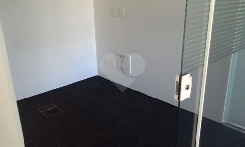 Conjunto Com 70m² De Área Útil, Com 2 Wcs Masculino E Feminino, Copa E Vagas Na Garagem - 353-im121730