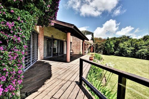 Venta De Chacra (quinta) De 3 Dormitorios En Punta Ballena, Punta Del Este.- Ref: 5123