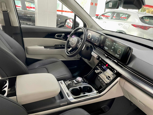 Imagem 13 de 14 de Kia Carnival 3.5 V6 Gasolina Ex Automatico