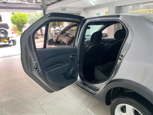 Renault Logan 1.6 At