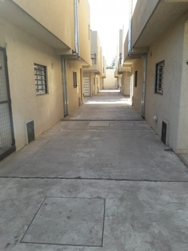 Imagen 3 de 7 de Venta- Depto, En Complejo En Luis Guillon