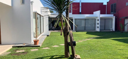 Casa En Venta De 4 Dorm. En Coronel