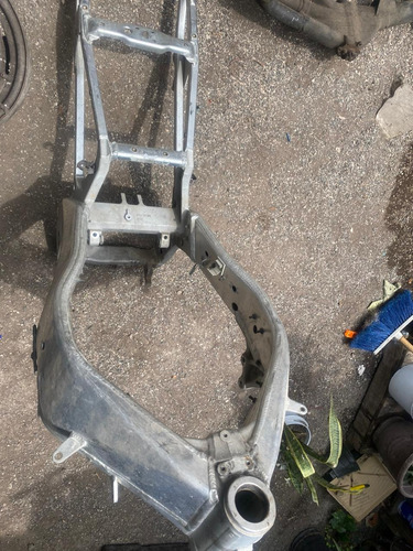 Cuadro De Aluminio De Moto De Pista Yamaha R1 Conmotor 1100