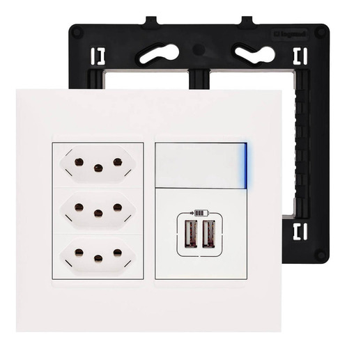 Tomada 4x4 Tripla 10a Com Usb Duplo E Interruptor Pial Plus+ Cor Branco