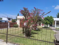 Comprar Buena Casa En Impecable Estado, 3 Dormitorios 2 Estufas, Parrillero, Garaje Patio Jardín