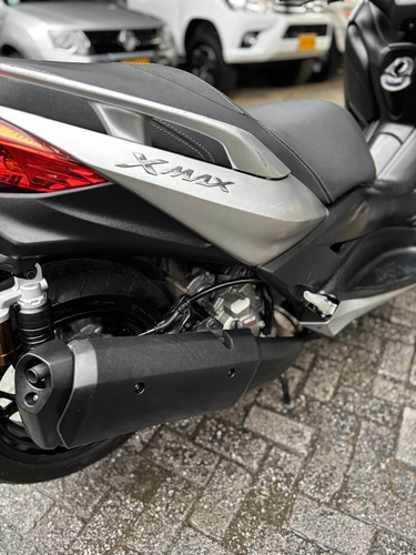 Moto Yamaha X- Max 300