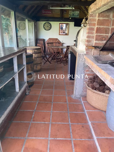 Preciosa Casa De 3 Dormitorios En Pinares