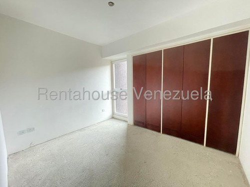 Estupendo Apartamento En Venta En Los Guayabitos. 25-16431