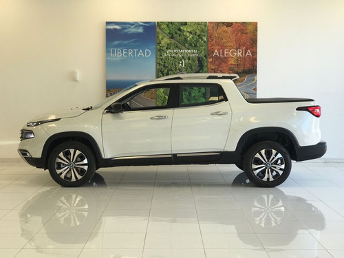Imagen 4 de 10 de Fiat Toro Volcano My22 1.3t 4x2