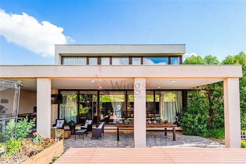 Casa En Arriendo De 4 Dorm. En Colina