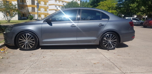 Volkswagen Vento 2.5 Luxury 170cv 2012