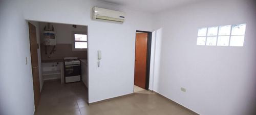 Departamento Monoambiente En Alquiler - 1 Baño - La Plata