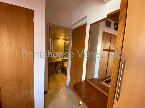 Alquiler De Departamento En El Rosal #25-16925