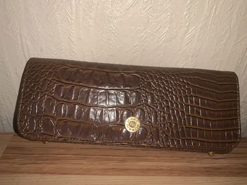 Isaac mizrahi clutch store