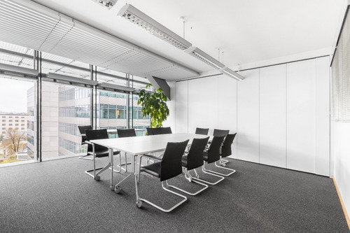 Renta De Espacio De Coworking Ilimitado En Regus Napoles.