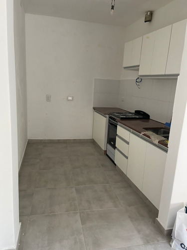 Imagen 10 de 18 de Depto Tipo Casa, Ph Venta Villa Lynch 2 Amb