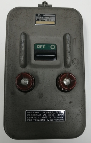 Bticino 0972 Interruptor Bipolar Con Fusible 2-1/2x75a 380v