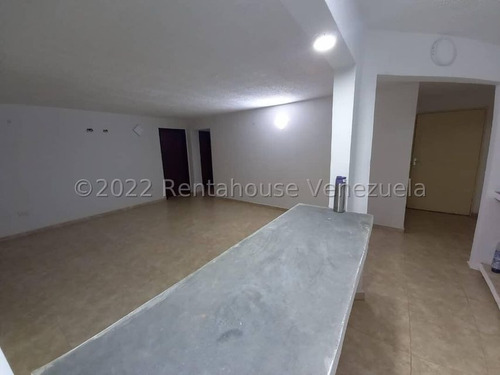 Imagen 2 de 7 de Cómodo Apartamento En Venta En Conjunto Privado Av. Pinto Salinas 22-29077 04146954944