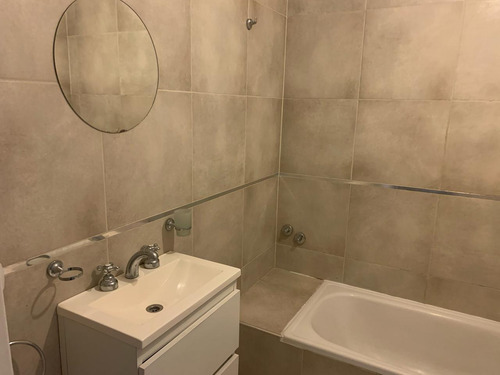 Duplex En Edificio En Venta Adrogue, Almirante Brown