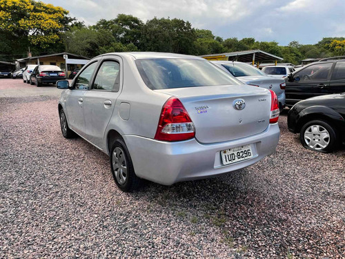 Toyota Etios 1.5 Xs Sedan 16v Flex 4p Manual