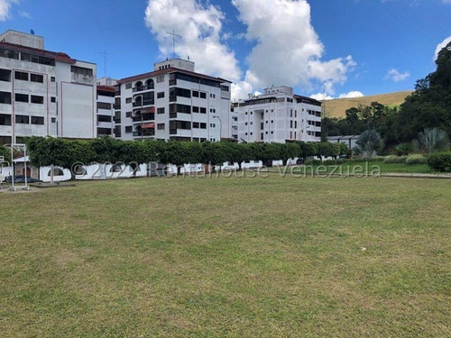 Bello Y Moderno Apartamento En Venta En Urbanización Las Salias De San Antonio De Los Altos 23-15446 Ag