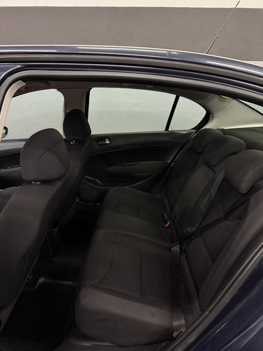 Peugeot 408 2.0 Allure 143cv