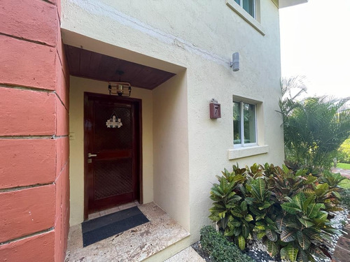 Villa En Metro Country Club, Alquilo Juan Dolio.