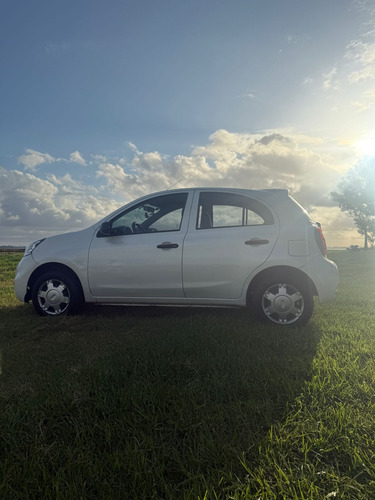 Nissan March 1.6 Active 107cv