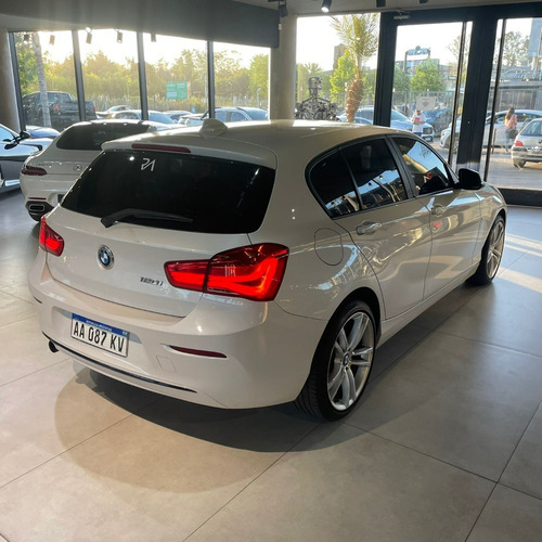 Imagen 7 de 20 de Bmw Serie 1 1.6 120i Sport Line At 177cv