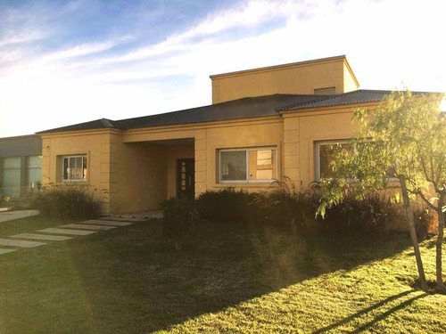 Imagen 3 de 20 de Muy Linda Casa En Venta En San Gabriel, Villanueva. 3 Dorm-jardin Y Pileta