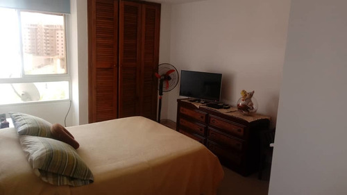 Imagen 5 de 10 de En Alquiler Lindo Apto En Playa El Ángel