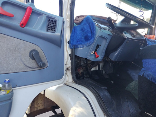 Imagem 10 de 14 de Mb 1620 97/97 -truck Baú 8m - R$ 160.000