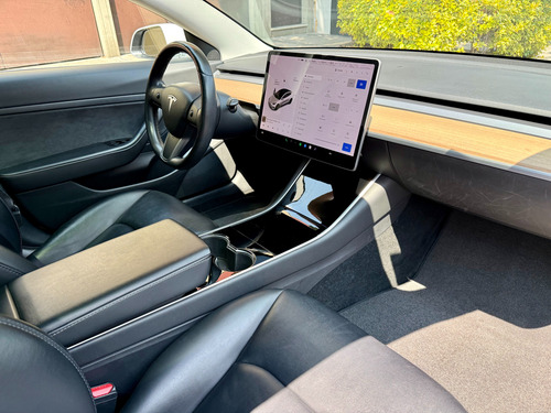 Tesla Model 3 Standar Range Autonomia Auto Pilot