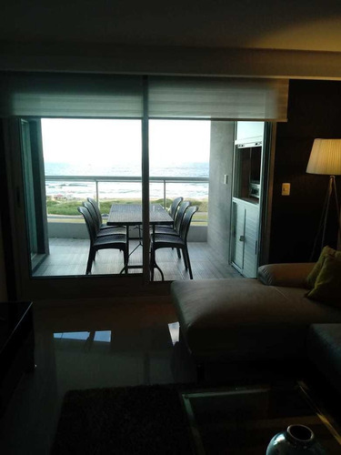Imagen 3 de 14 de Look Brava, Parada 10, Playa Brava Punta Del Este