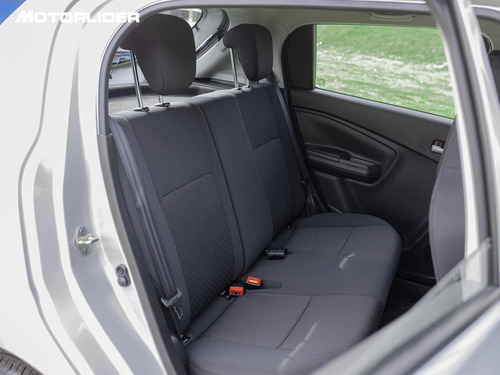 Imagen 13 de 25 de Suzuki Celerio 1.0 Gl Extra Full | Permuta / Financia
