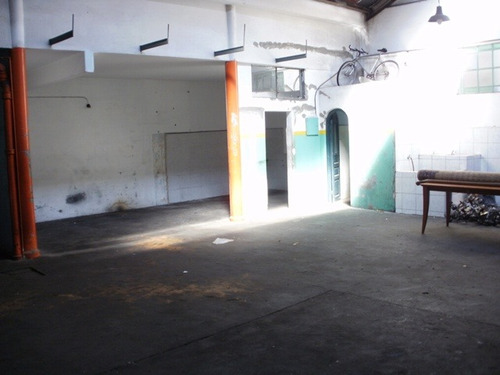 Imagen 5 de 6 de Local Sobre Dalmiro Costa Rentado Garantía De Anda