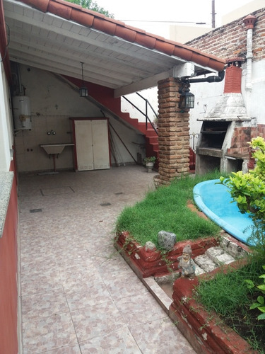 Imagen 2 de 14 de Excelente Dto. T/ Casa 3 Amb. Patio, Jardín, Pileta, Terraza