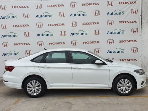 Imagen 12 de 15 de Volkswagen Jetta Trendline T/a 2019