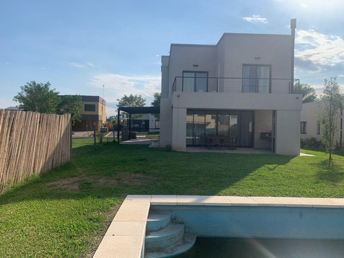Casa En Venta En Barrio San Pablo, Derqui