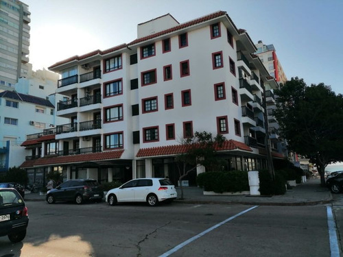 Venta De Apartamento 1 Dormitorio Península, Punta Del Este
