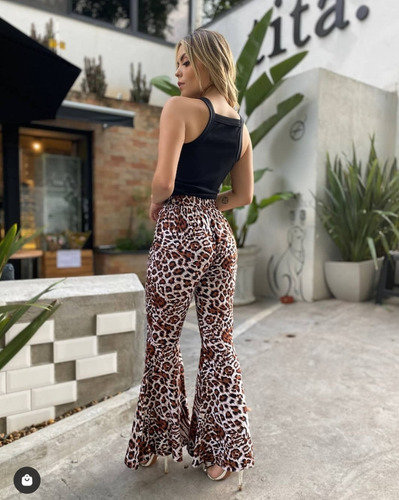 Imagem 2 de 7 de Calça Max Flare Estampa Animal Print Onça Viscose Elegante