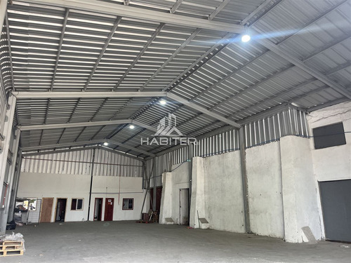 Bodega En Arriendo Con 2 Amplios Galpones En Talca