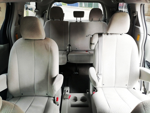 Imagen 11 de 14 de Toyota Sienna 2014 3.5 Le V6/ At