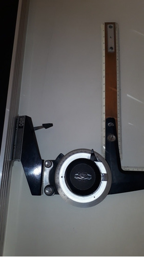 Imagen 2 de 10 de Tecnigrafo Mautren Mec,con Tablero Y Base . Uto A Contrapeso
