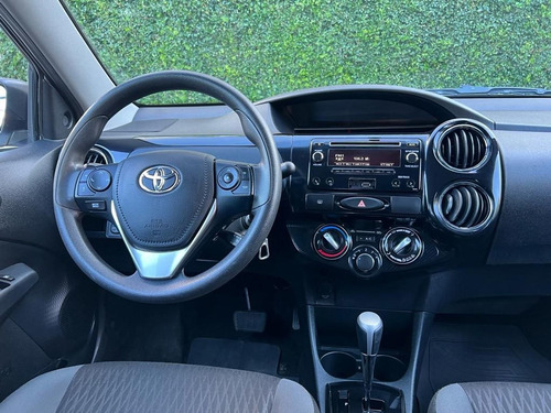 Imagem 8 de 12 de Toyota Etios Xs Sedan 1.5 Flex 16v 4p Aut. 2017/2018