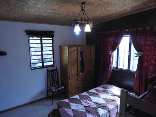 Gran Terreno Con Casa 3 Amb Y Pileta, Ubicado En Juan Bautista Alberdi Y Bouchard , San Vicente