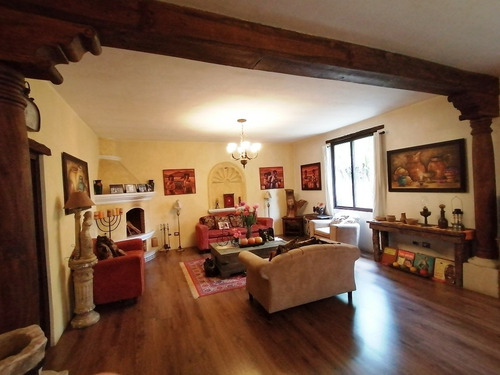 Vendo Hermosa Casa Estilo Colonial Y Local Comercial