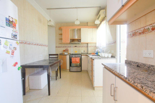Imagen 19 de 23 de Semipiso De Categoría - 4 Ambientes Con Dependencia - 125 M2 - Impecable Estado