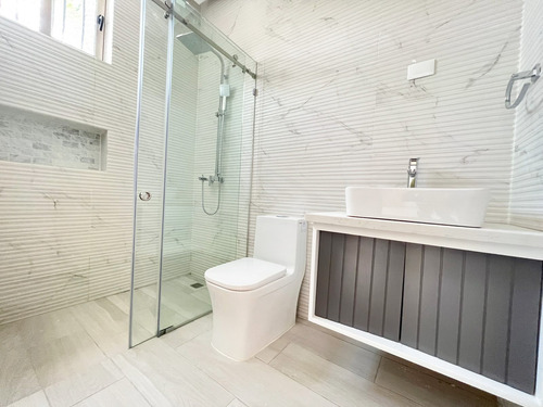 Exclusiva Casa Con Piscina En El Proyecto Cerrado Llanos Gurabo